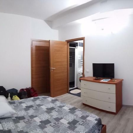 Archimede Apartment Pavia Exterior photo